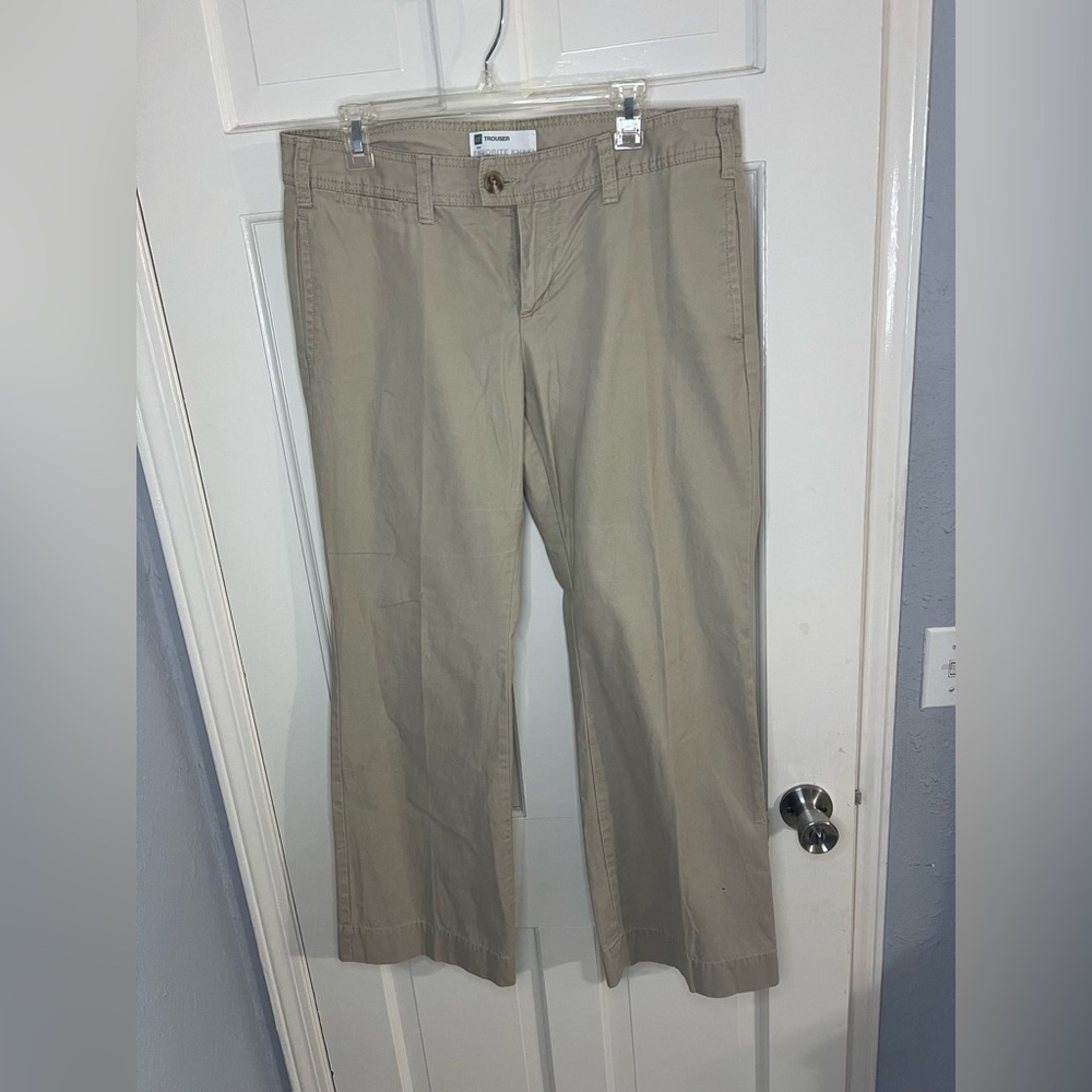 GAP Women’s khakis